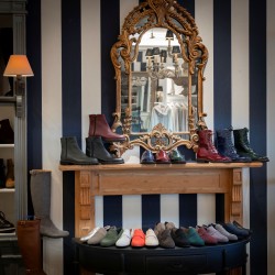 blue-exclusive-quality-shoes-knokke-4752
